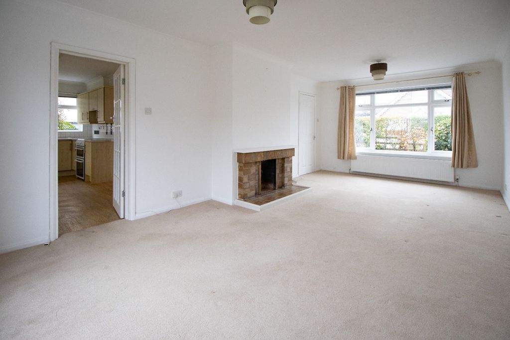 Property photo 2 of 19 4819215