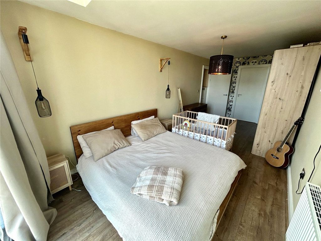 Property photo 2 of 12 Picture No. 04