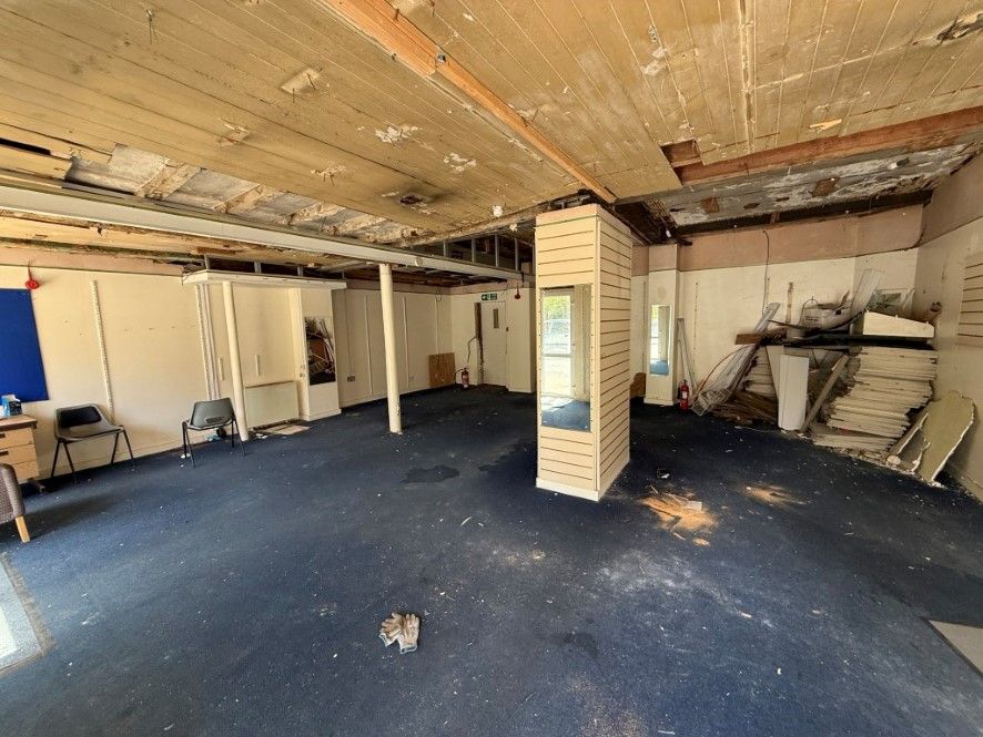 Property photo 2 of 14