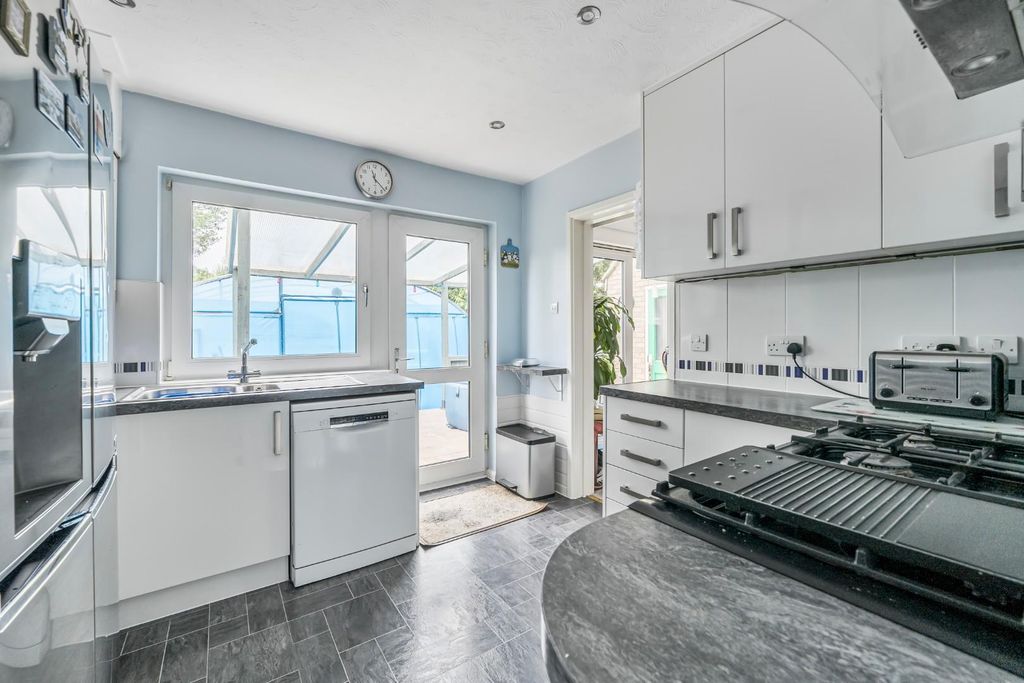 Property photo 3 of 19 4-1315637-15-685d37130Ffb1-4.Jpg