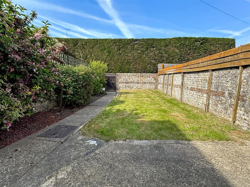 Property photo 2 of 15 Img_9890.Jpg