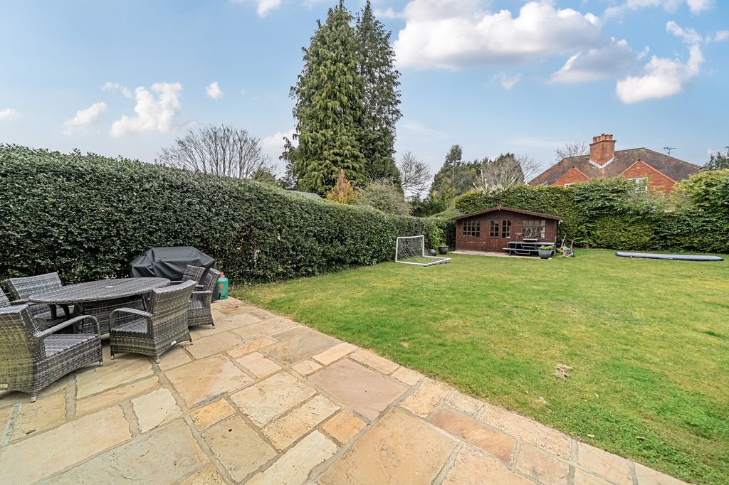 Property photo 2 of 11