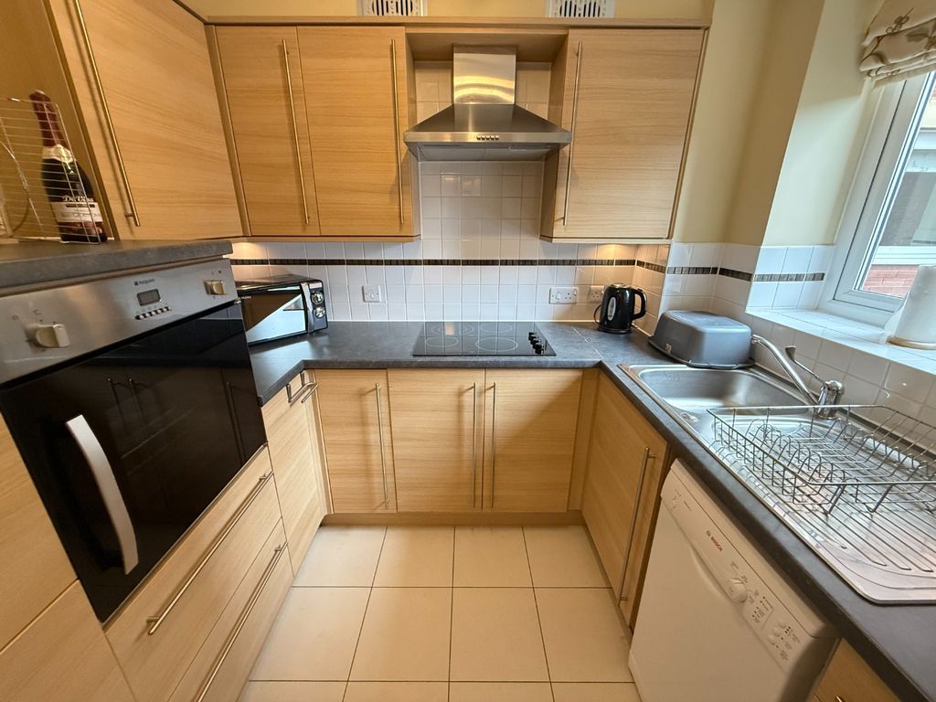 Property photo 3 of 9 4977035