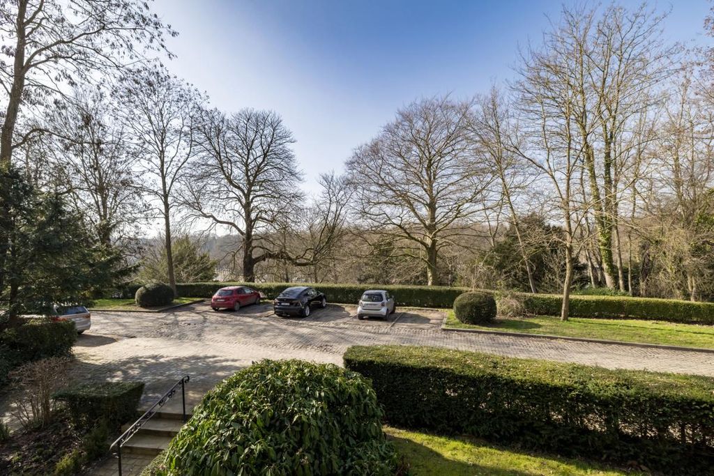 Property photo 3 of 28