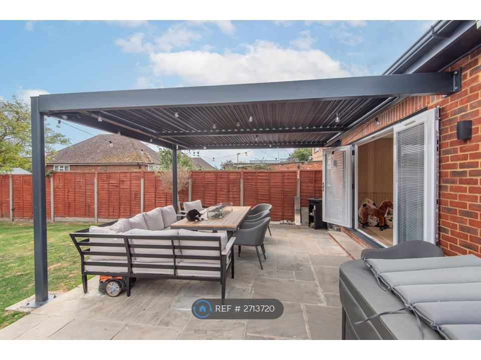 Property photo 3 of 27