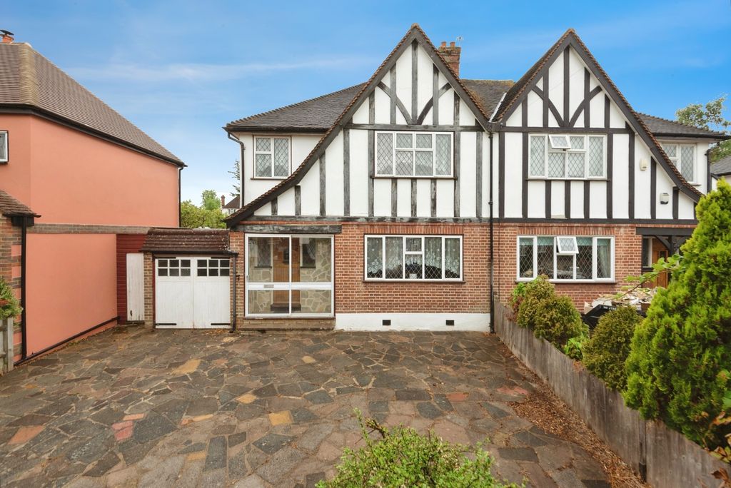 Property photo 1 of 18 Front