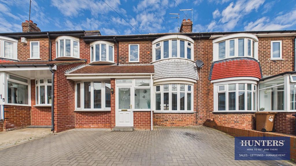 Property photo 1 of 19 External