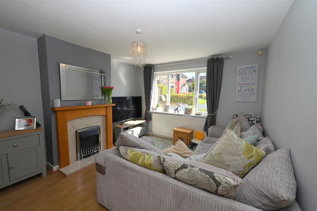 Property photo 3 of 16 Living Room.Jpg