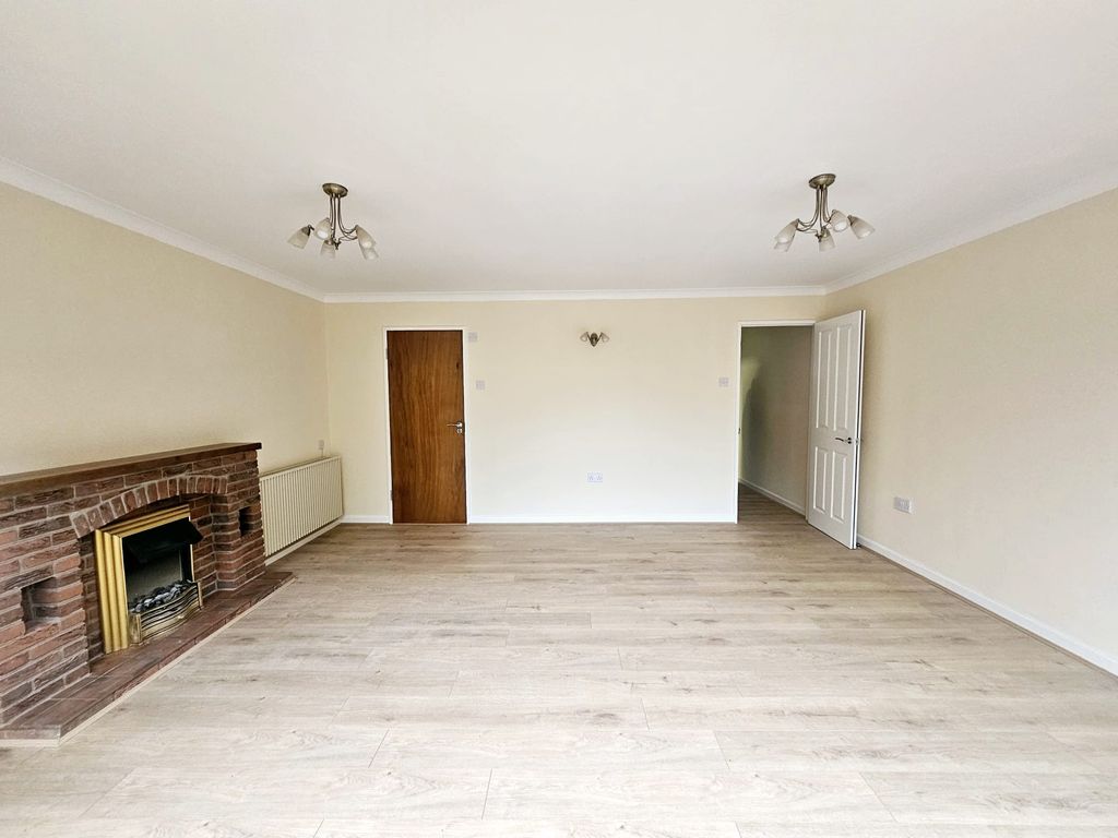 Property photo 3 of 12 Image