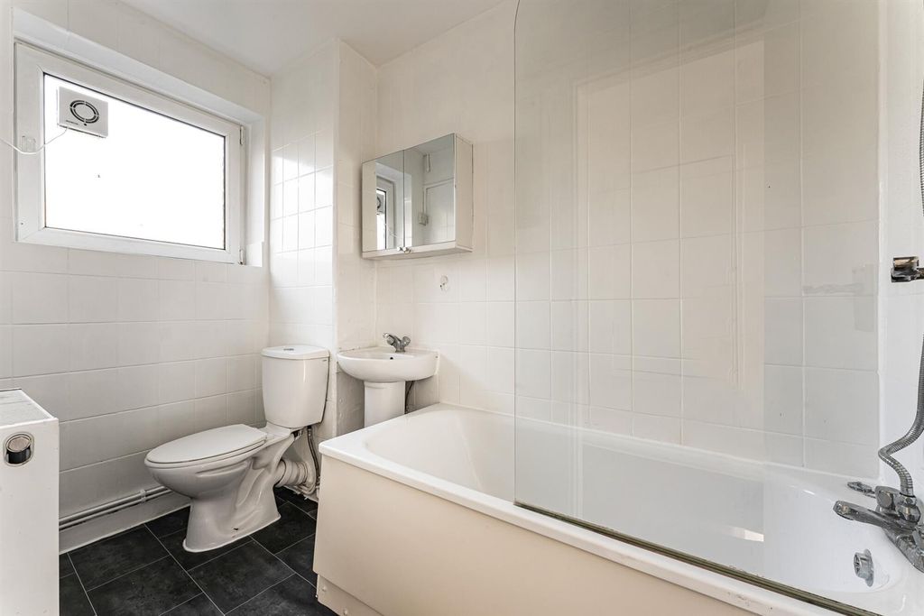 Property photo 3 of 12 3