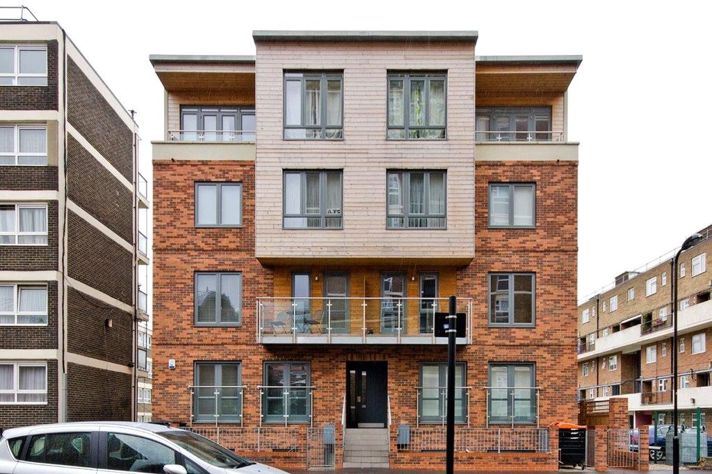 Property photo 3 of 6 Exterior