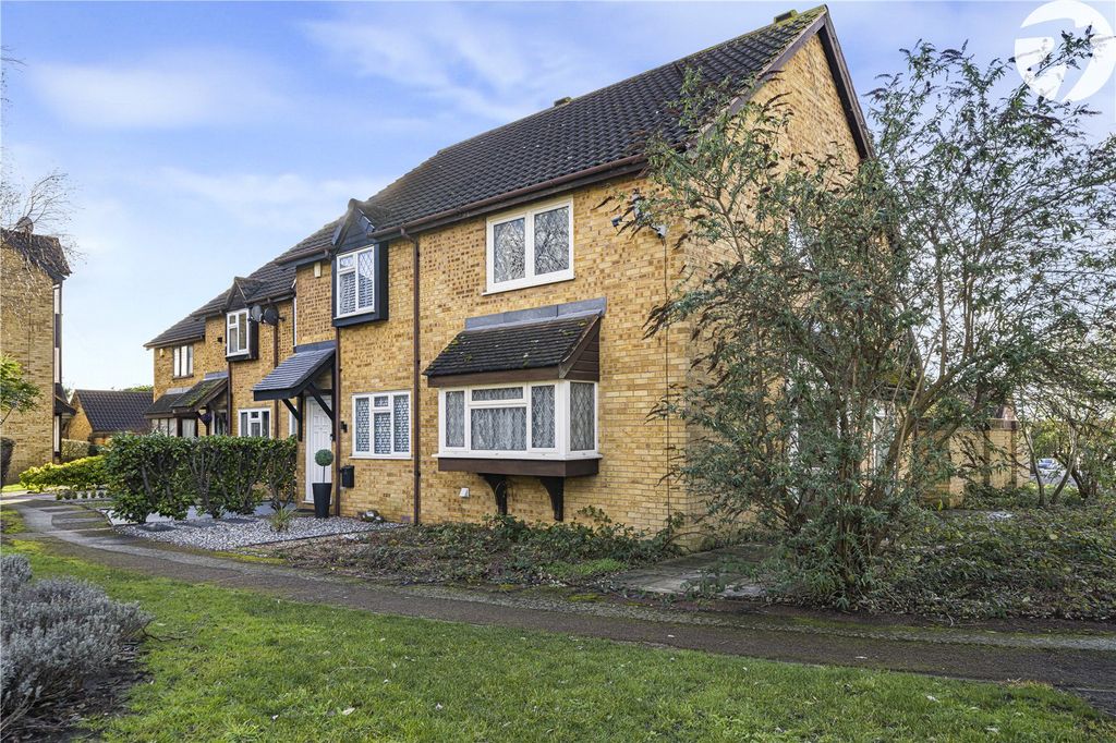 Property photo 1 of 25 Front External