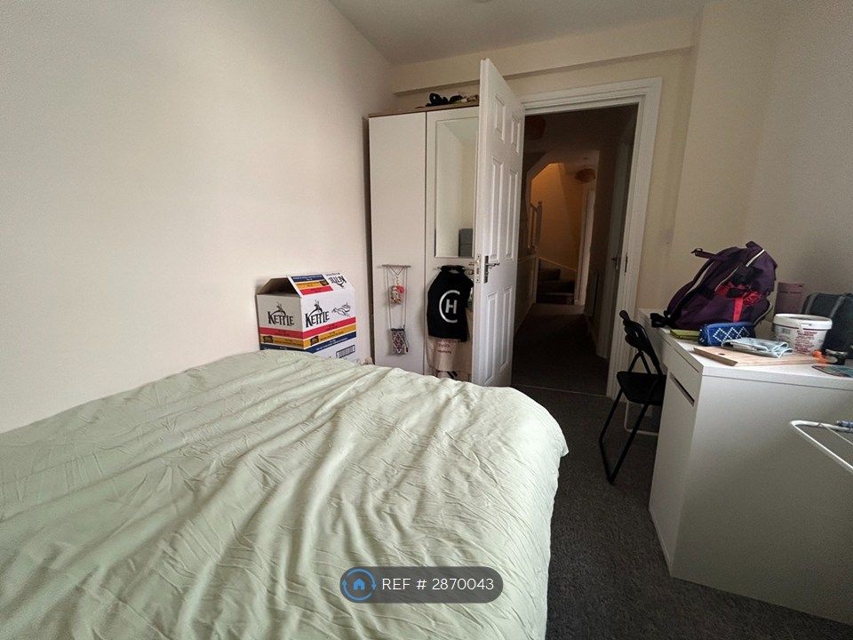 Property photo 3 of 13 Bedroom 1