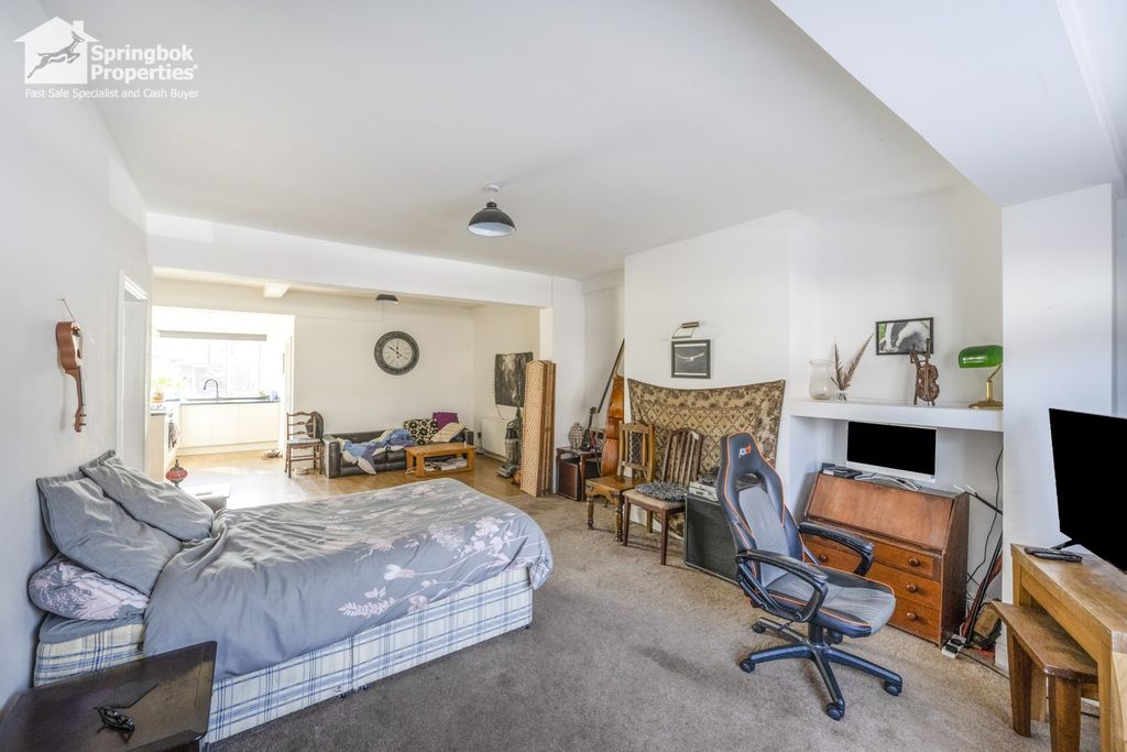 Property photo 2 of 13 Image 1