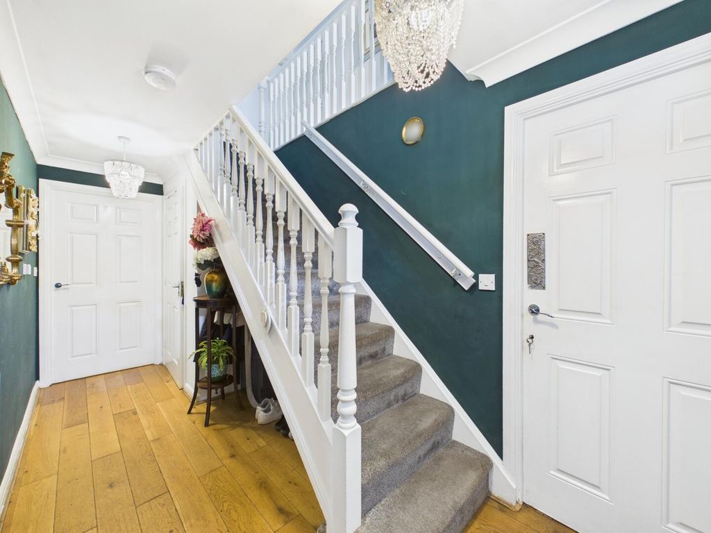 Property photo 2 of 36 Hallway