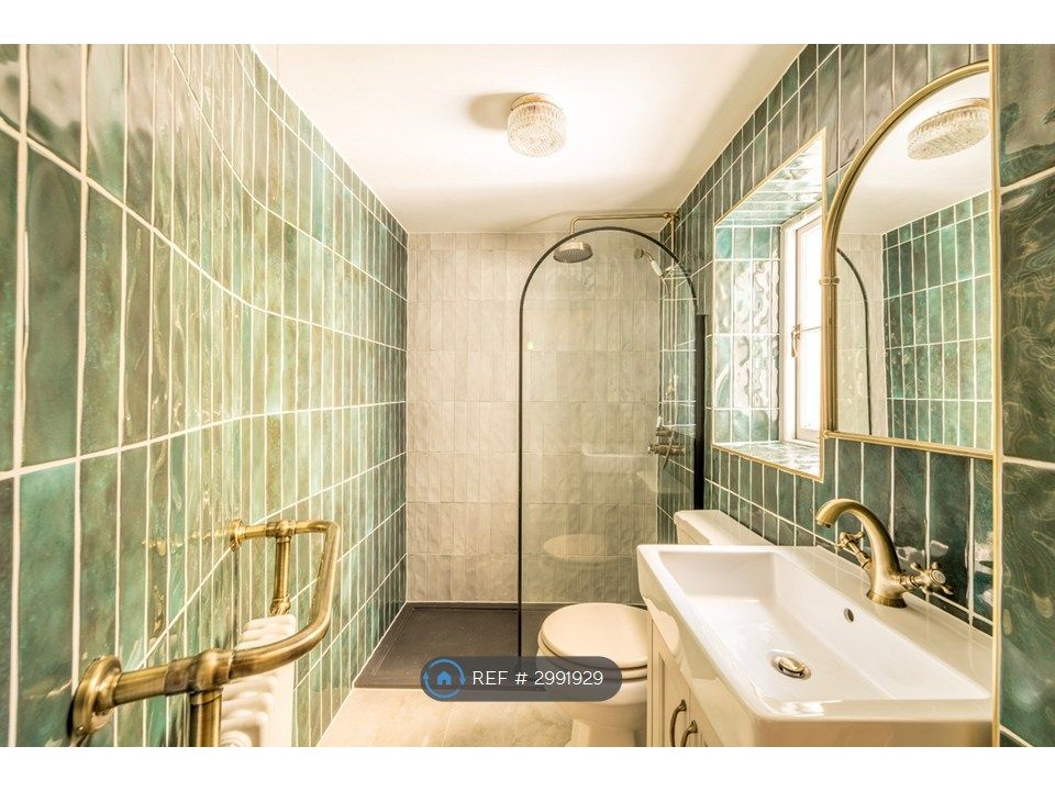Property photo 1 of 14 Bathroom