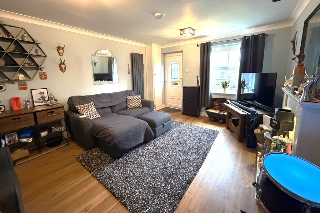 Property photo 2 of 11 Gallery