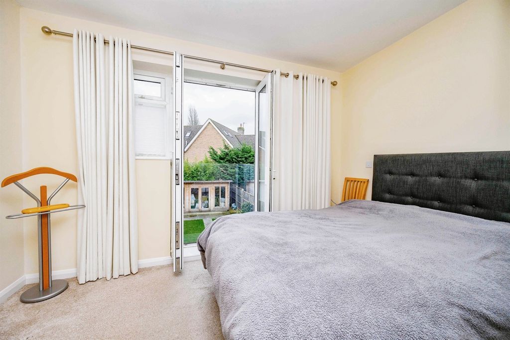 Property photo 3 of 13