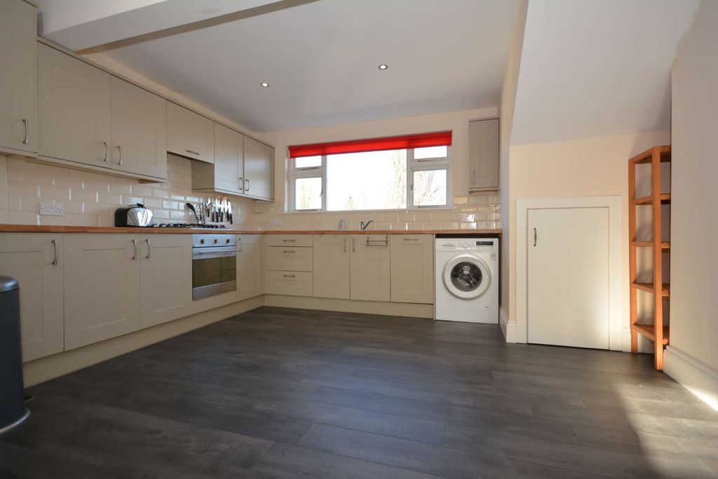 Property photo 3 of 31 Picture No. 51