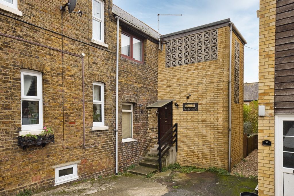 Property photo 1 of 8 Picture 1