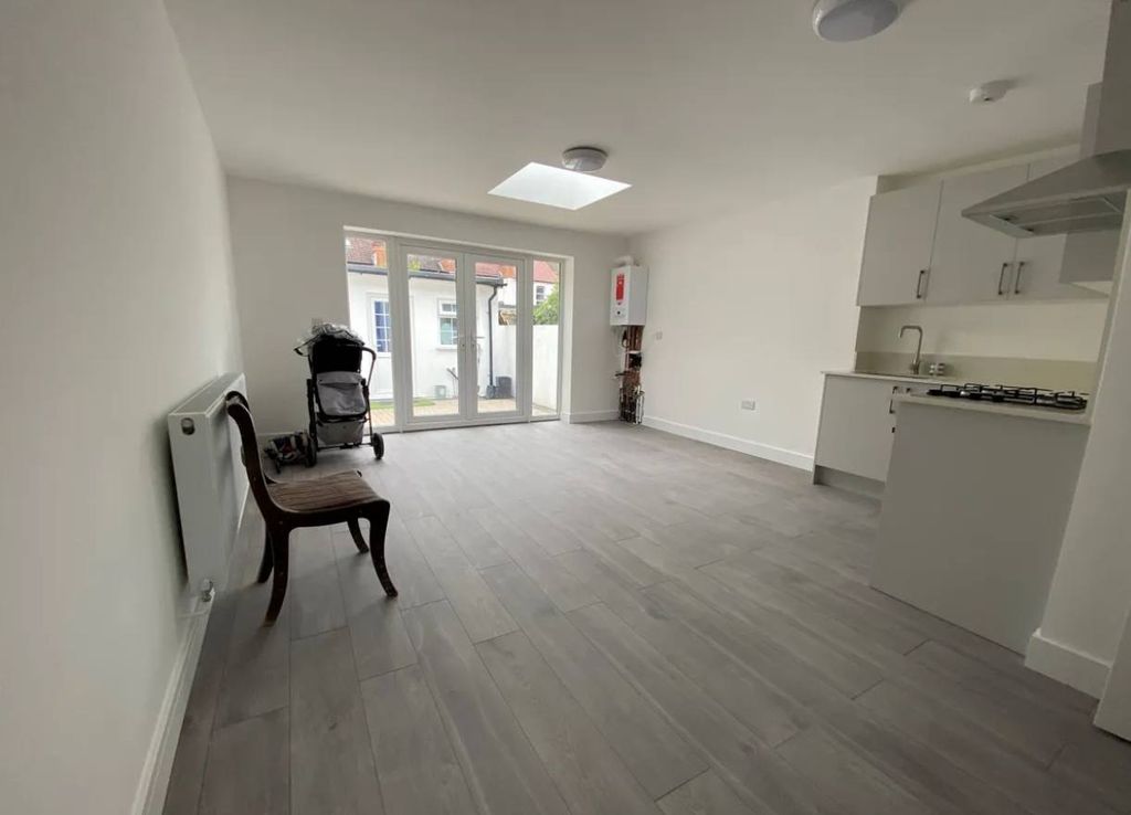 Property photo 1 of 6 2 Bed To Rent To Southall