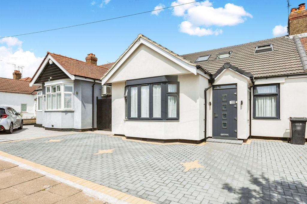 Property photo 1 of 27