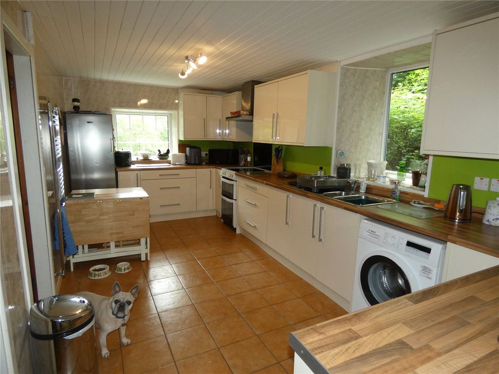 Property photo 2 of 22 Picture No. 10