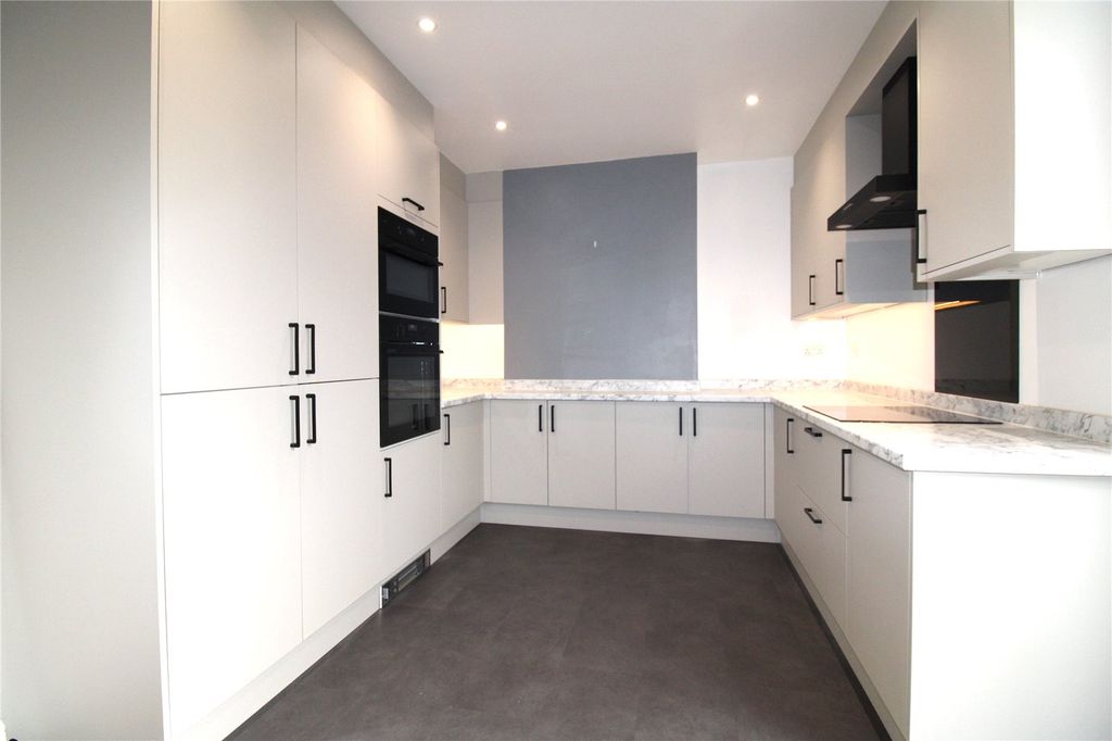 Property photo 2 of 11 Picture No. 02