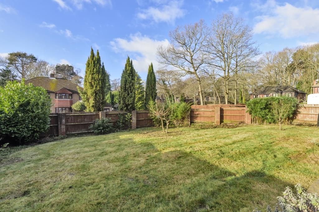 Property photo 2 of 12 Garden