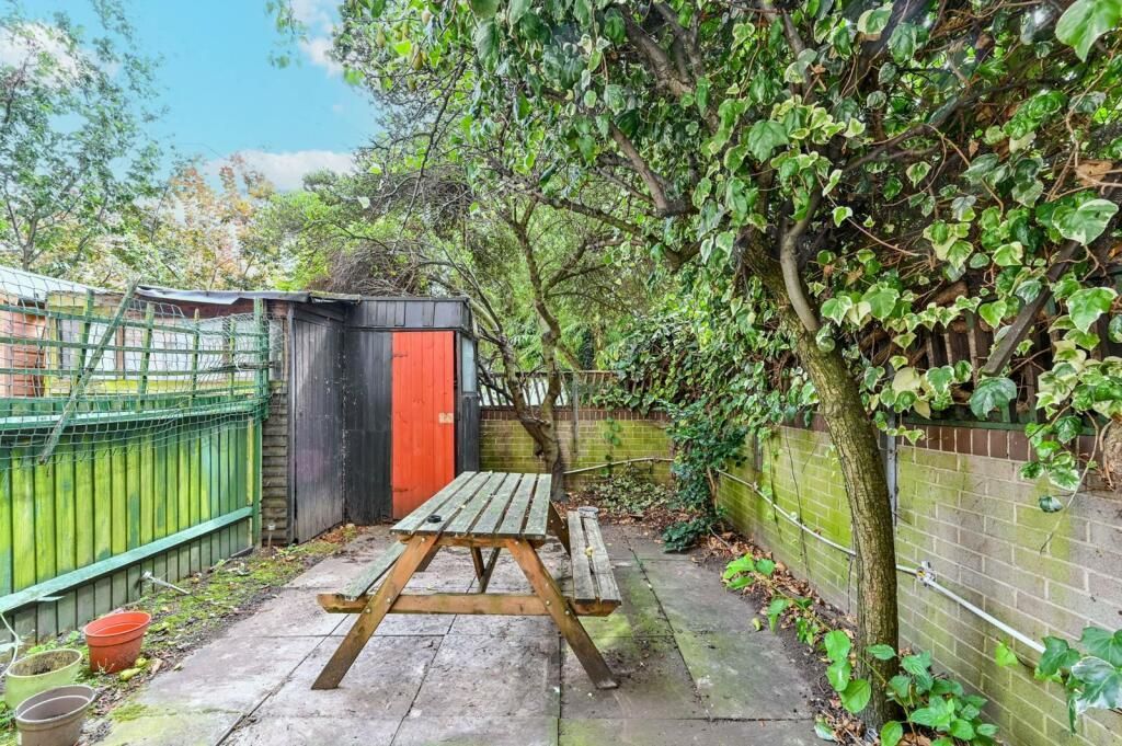 Property photo 2 of 12
