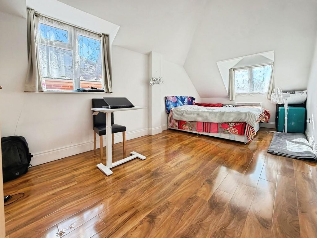 Property photo 2 of 5 1Yonj70N50C5Qebobdelaq.Jpg