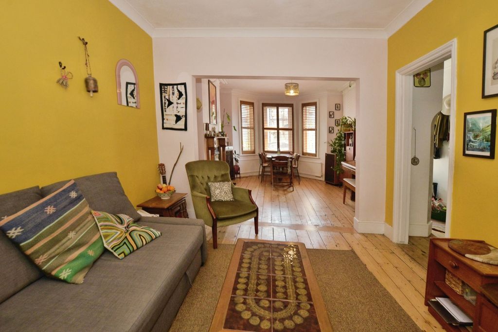 Property photo 2 of 22 Pbox-Img.Jpg