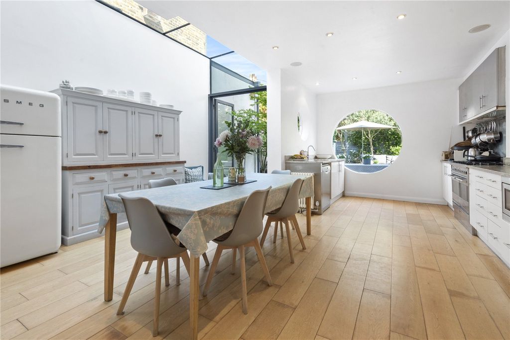 Property photo 1 of 16 Kitchen
