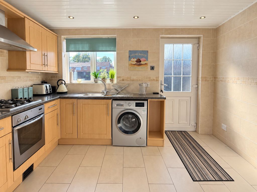 Property photo 3 of 13 Photo 7