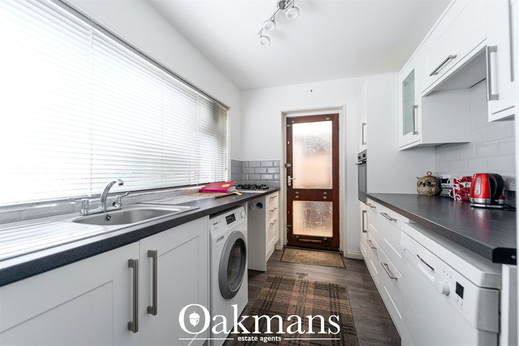 Property photo 2 of 17 Picture No. 12