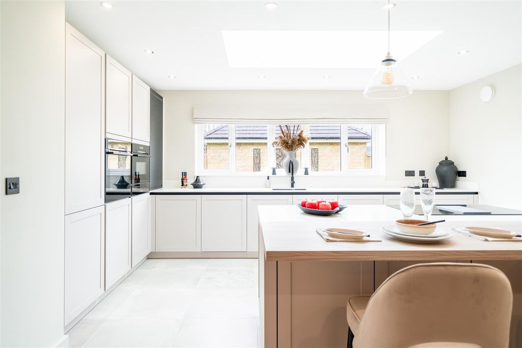 Property photo 2 of 10 Open Plan Kitchen-2.Jpg