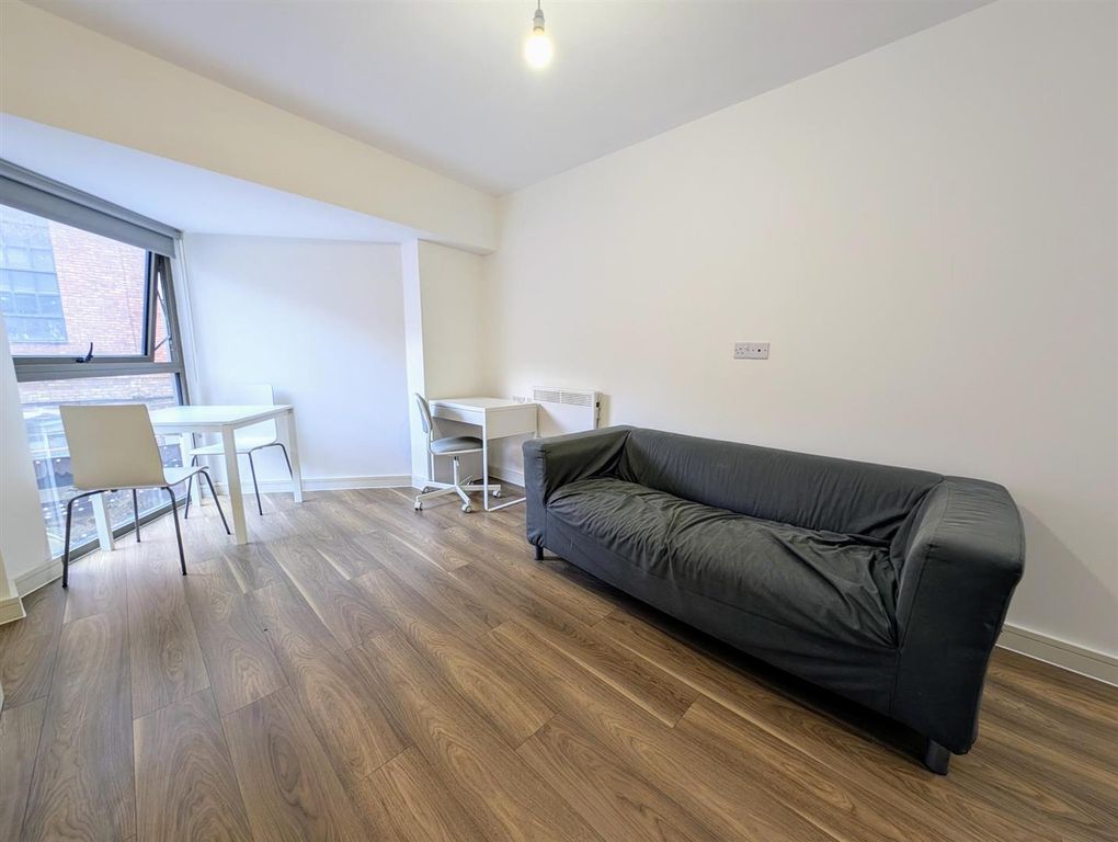 Property photo 2 of 8 Studio.Jpg