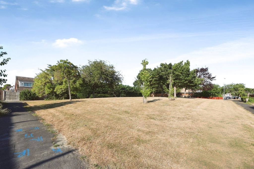 Property photo 2 of 19 5282461