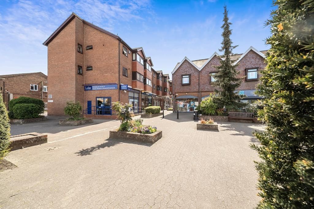 Additional image 15 of 2 bed flat for saleLightwater, Surrey GU18