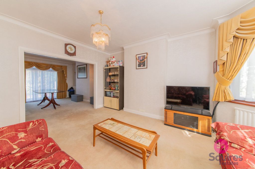 Property photo 2 of 21