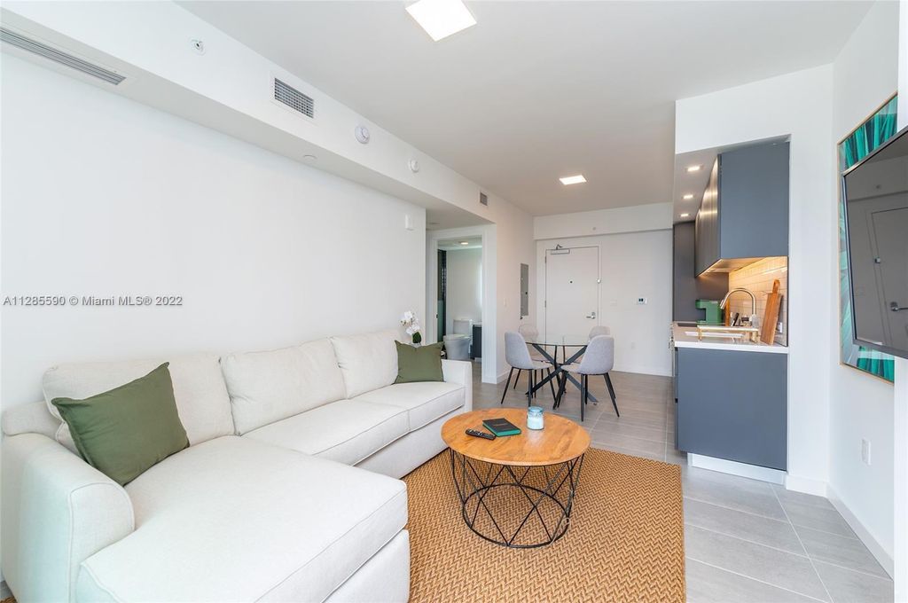Property photo 2 of 17 <Alttext/>