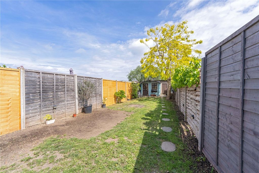 Property photo 3 of 11 Picture No. 14