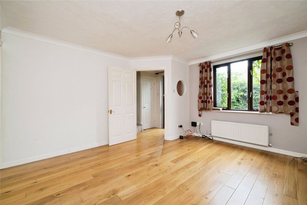 Property photo 3 of 20 Picture No. 02