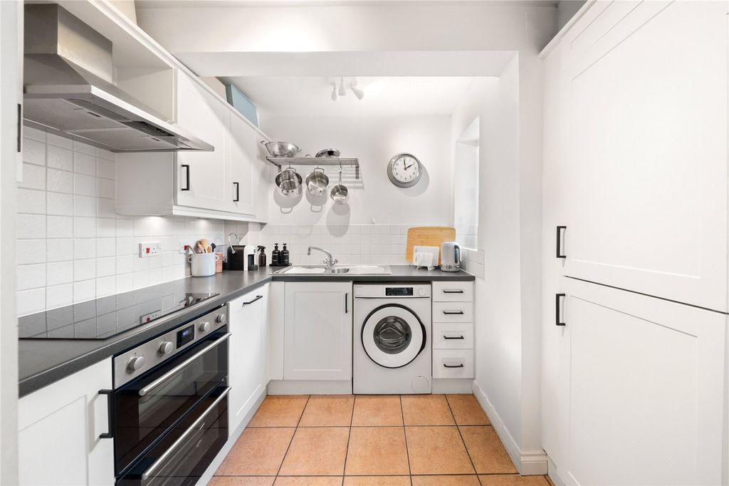 Property photo 2 of 12 Picture No. 04