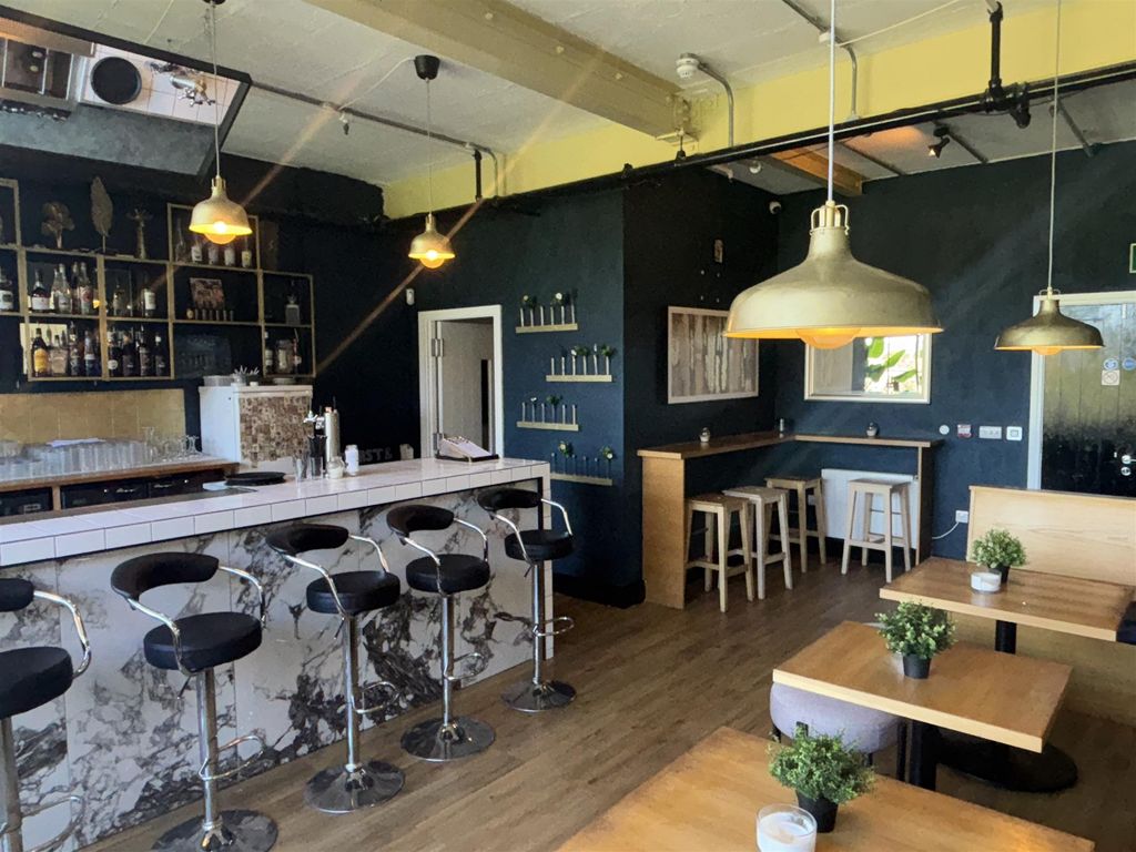 Property photo 1 of 7 Photo 0