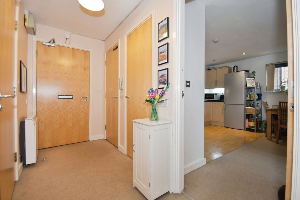Property photo 3 of 12 Photo