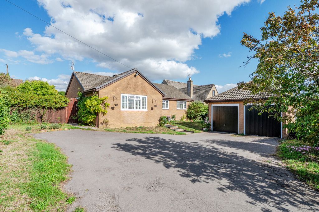 Property photo 1 of 18 External