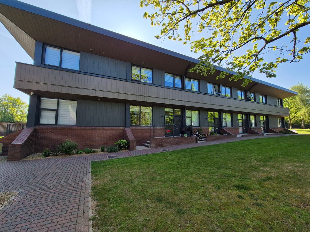 Property photo 1 of 7 Meadow2