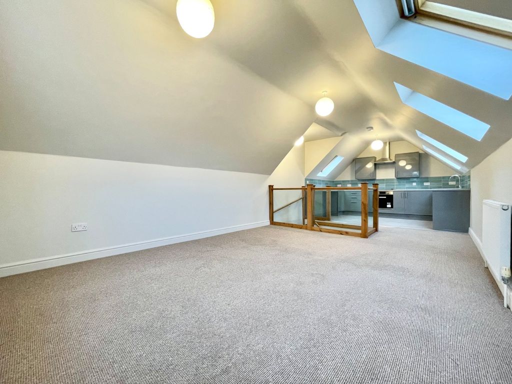 Property photo 3 of 7 Picture 3