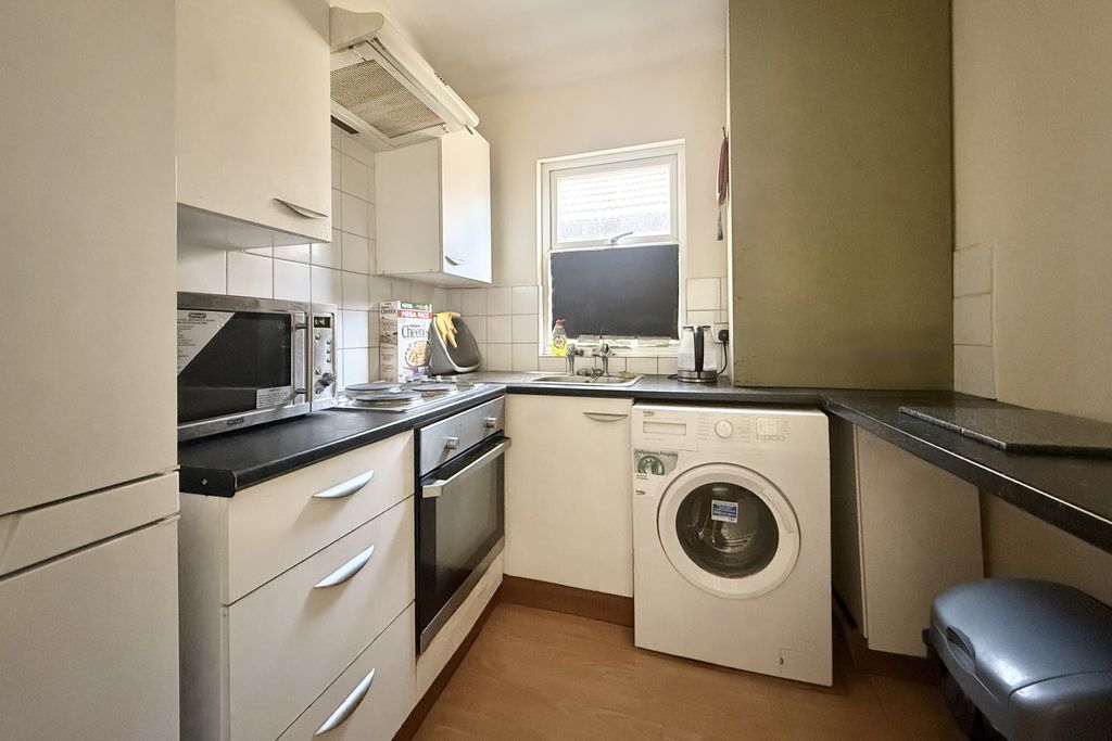 Property photo 3 of 5 3